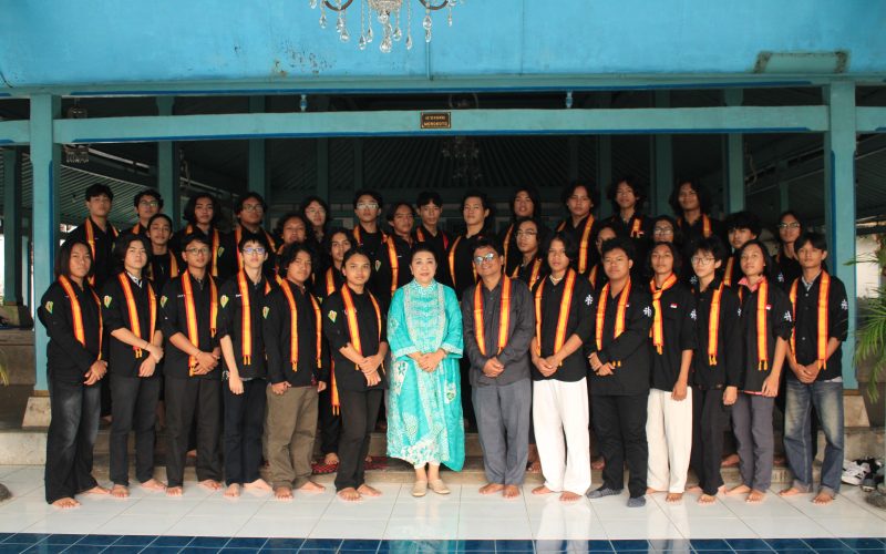 Dua Spiritualitas Satu Tujuan