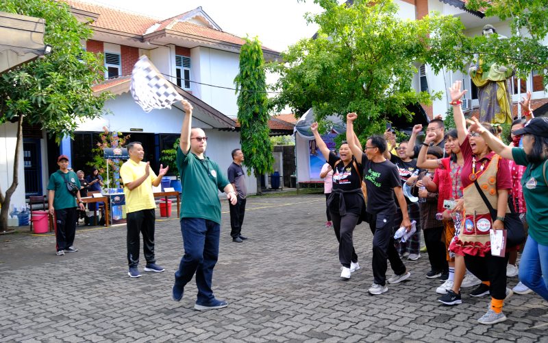 Pesta Umat yang Menghidupkan Kembali  Sejarah